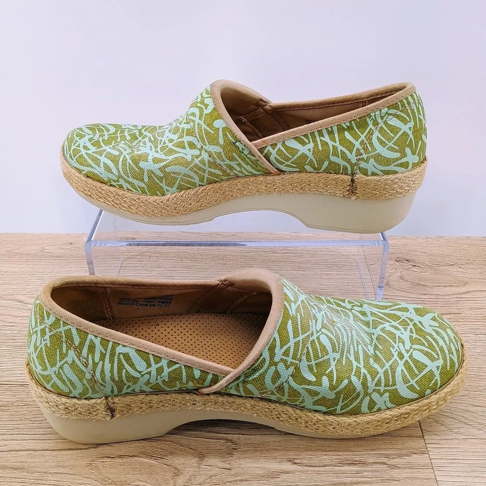 Dansko Victoria Clogs Womens 38 US 7.5 8 Green Botanical Canvas Slip On Shoes